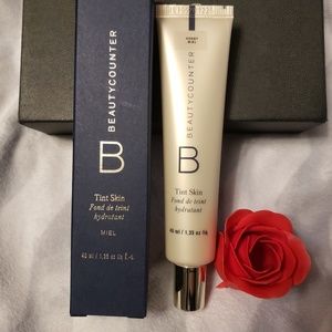 Beauty Counter Tint Skin Foundation in Honey